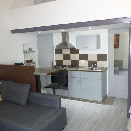 Studio Lourmarin Centre Apartment Luaran gambar