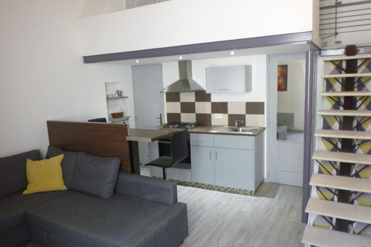 Studio Lourmarin Centre Apartment Luaran gambar